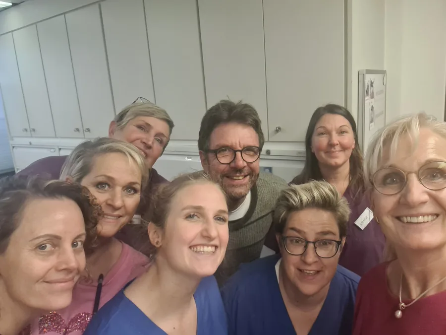 Gruppenfoto des Praxisteams